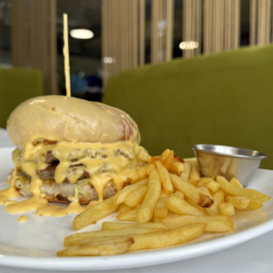 ДАБЛ-БІГ-ЧІЗБУРГЕР ПІД СИРНОЮ КОВДРОЮ